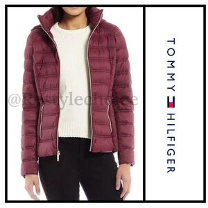 Tommy Hilfiger burgundy gold accent light Puffer Jacket S/P